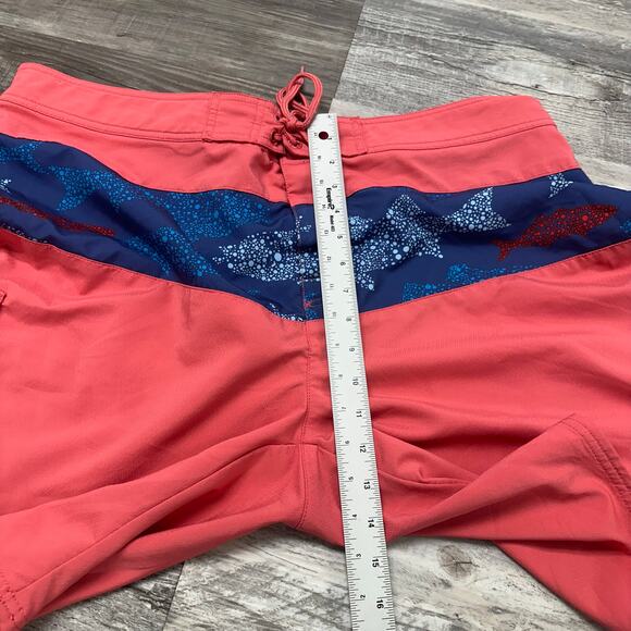 Vineyard Vines Sharks Coral Pink Blue Mens 40 Diamond Textured Swim Board Shorts - Picture 9 of 11
